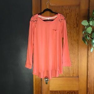 Buckle’s Jolt Brand Salmon Top